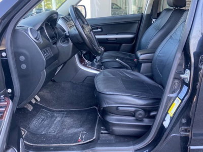 Suzuki Grand Vitara 1.9 DDiS 5 porte Crossover (12)