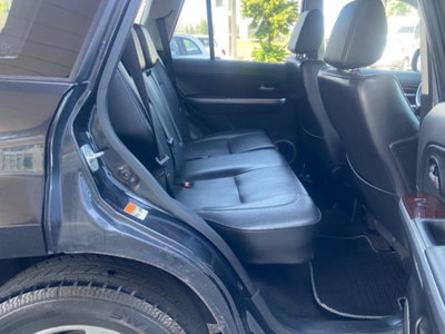Suzuki Grand Vitara 1.9 DDiS 5 porte Crossover (16)