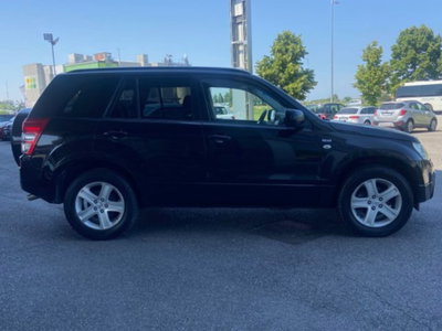 Suzuki Grand Vitara 1.9 DDiS 5 porte Crossover (7)