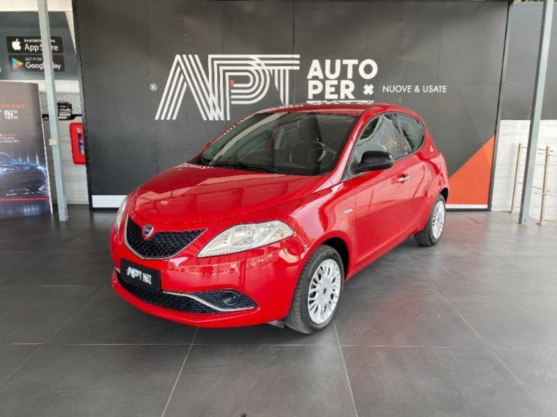 Lancia Ypsilon 1.2 69 CV 5 porte Gold