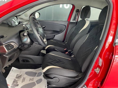 Lancia Ypsilon 1.2 69 CV 5 porte Gold (11)