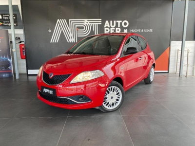 Lancia Ypsilon 1.2 69 CV 5 porte Gold (18)