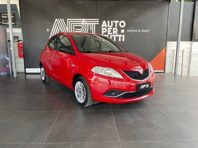 Lancia Ypsilon 1.2 69 CV 5 porte Gold (2)