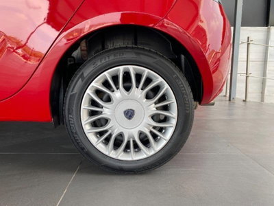 Lancia Ypsilon 1.2 69 CV 5 porte Gold (5)