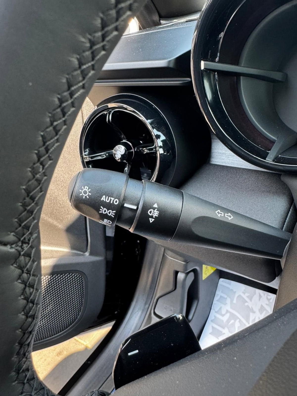 Alfa Romeo Junior 1.2 ibrida Sport Speciale 145cv edct6 (14)