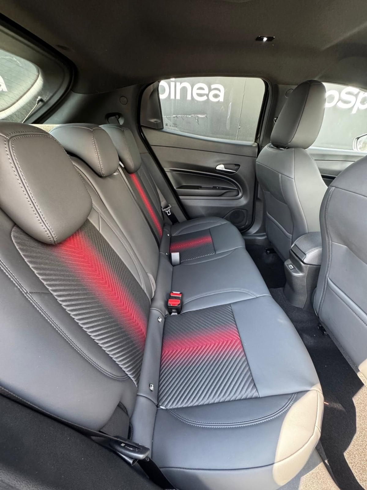 Alfa Romeo Junior 1.2 ibrida Sport Speciale 145cv edct6 (18)
