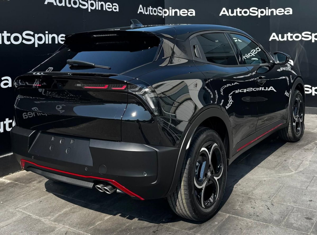 Alfa Romeo Junior 1.2 ibrida Sport Speciale 145cv edct6 (5)