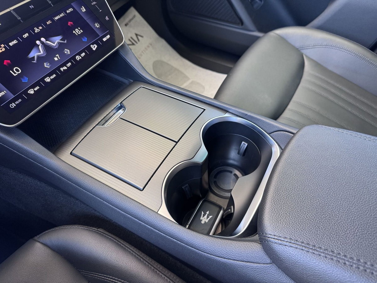 Maserati Grecale 2.0 mhev GT 300cv auto (16)