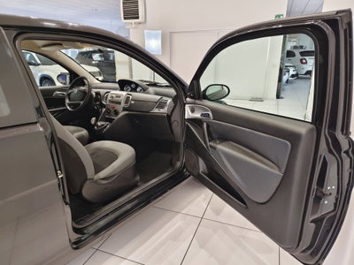 Lancia Ypsilon 1.2 (10)