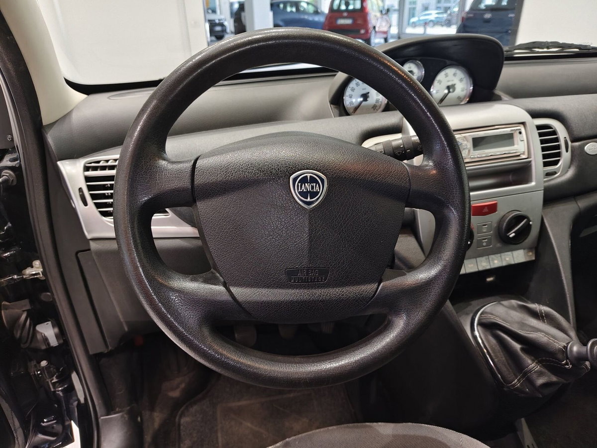 Lancia Ypsilon 1.2 (14)