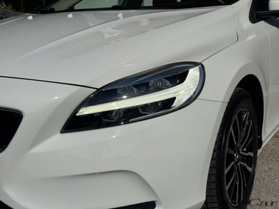 Volvo V40 D2 Business Plus (4)