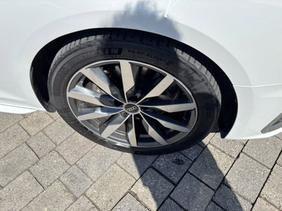 Audi A4 Avant 30 TDI/136 CV S tronic S line edition (18)