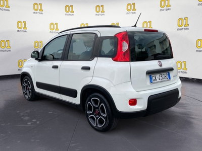 Fiat Panda 1.0 FireFly S&S Hybrid City Cross (3)