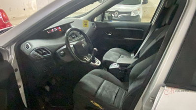 Renault Grand Scénic 1.6 dci energy Bose 130cv (11)