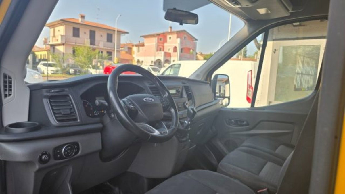 Ford Transit Furgone 330 2.0TDCi EcoBlue 130 aut. PM-TM Combi Trend (10)
