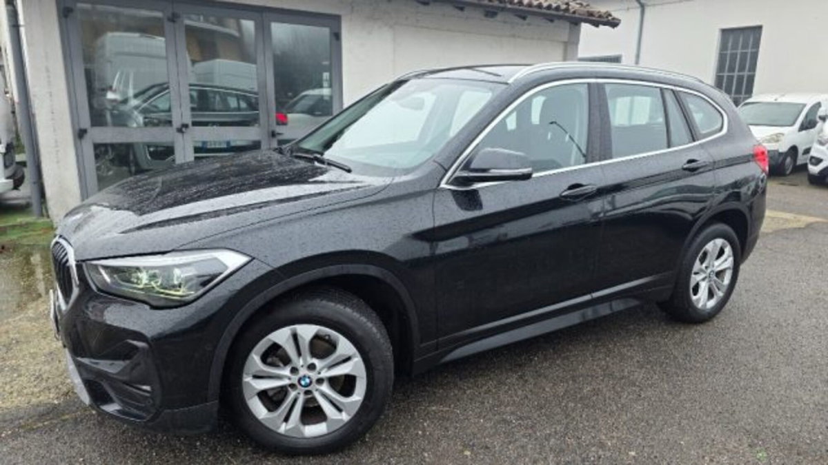 BMW X1 sDrive16d Business Advantage (3)
