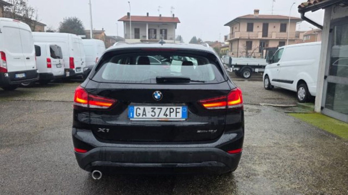 BMW X1 sDrive16d Business Advantage (6)
