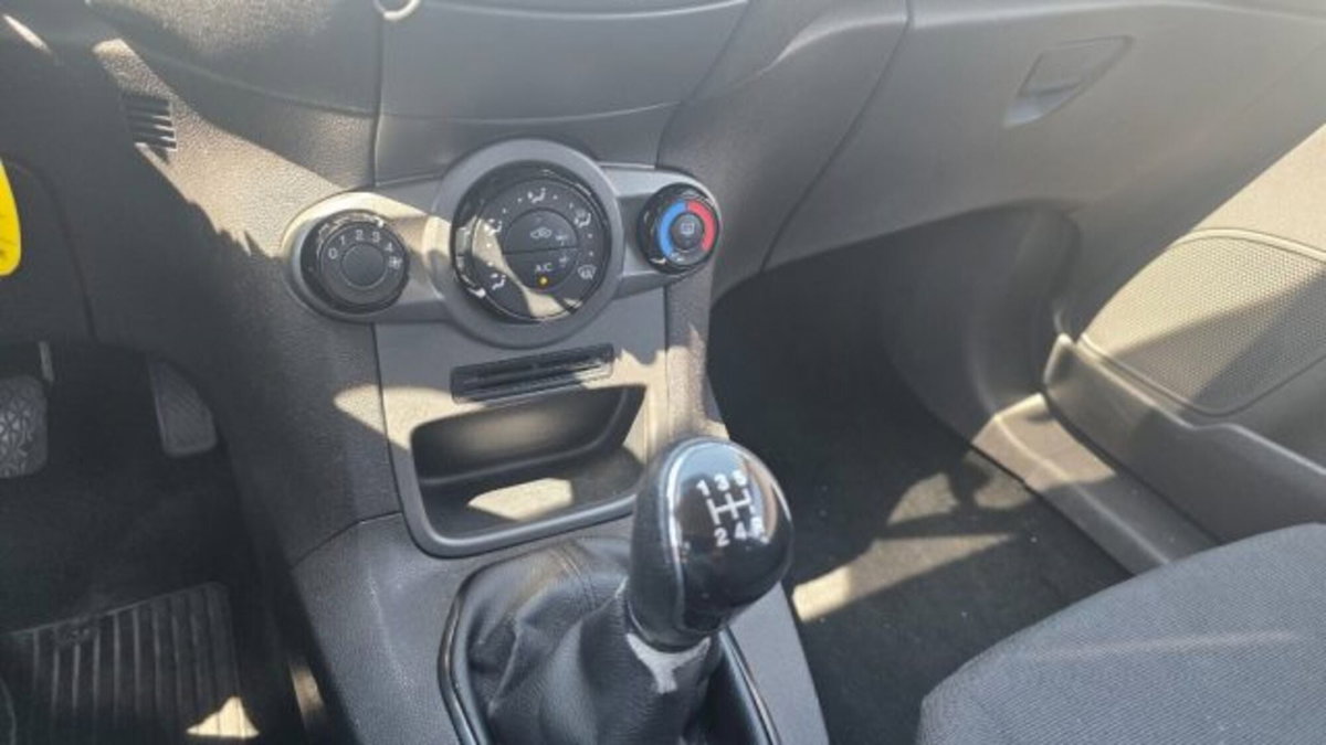Ford Fiesta 1.5 TDCi 75CV 3 porte  Entry (11)
