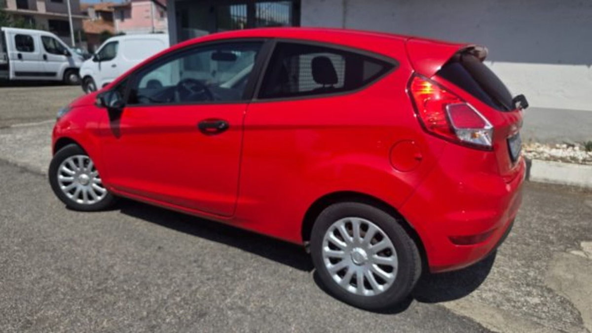 Ford Fiesta 1.5 TDCi 75CV 3 porte  Entry (2)