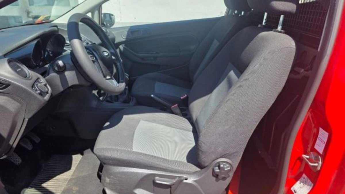 Ford Fiesta 1.5 TDCi 75CV 3 porte  Entry (9)