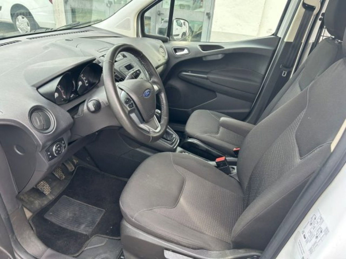 Ford Transit Courier 1.0 EcoBoost 100CV  Trend (7)