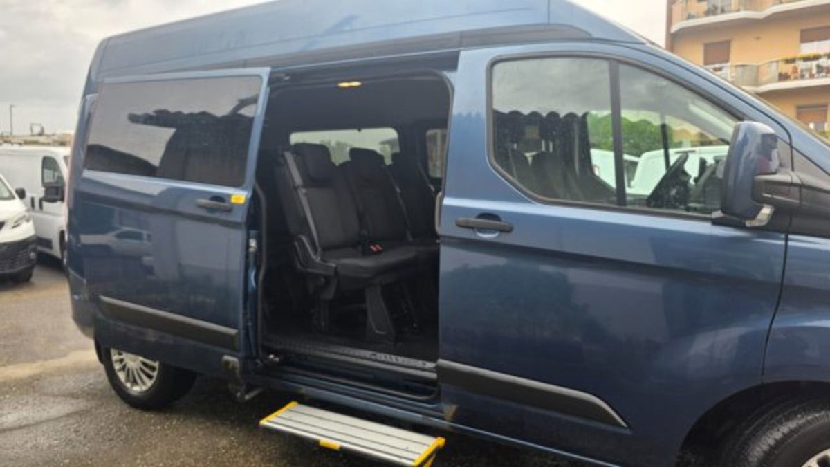Ford Transit Custom Furgone 340 2.0 EcoBl. 130aut. PL Combi c/sollev.Trend (2)