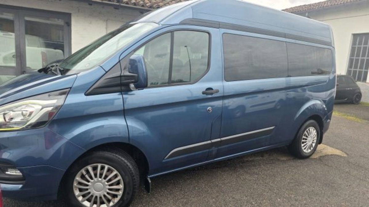 Ford Transit Custom Furgone 340 2.0 EcoBl. 130aut. PL Combi c/sollev.Trend (4)