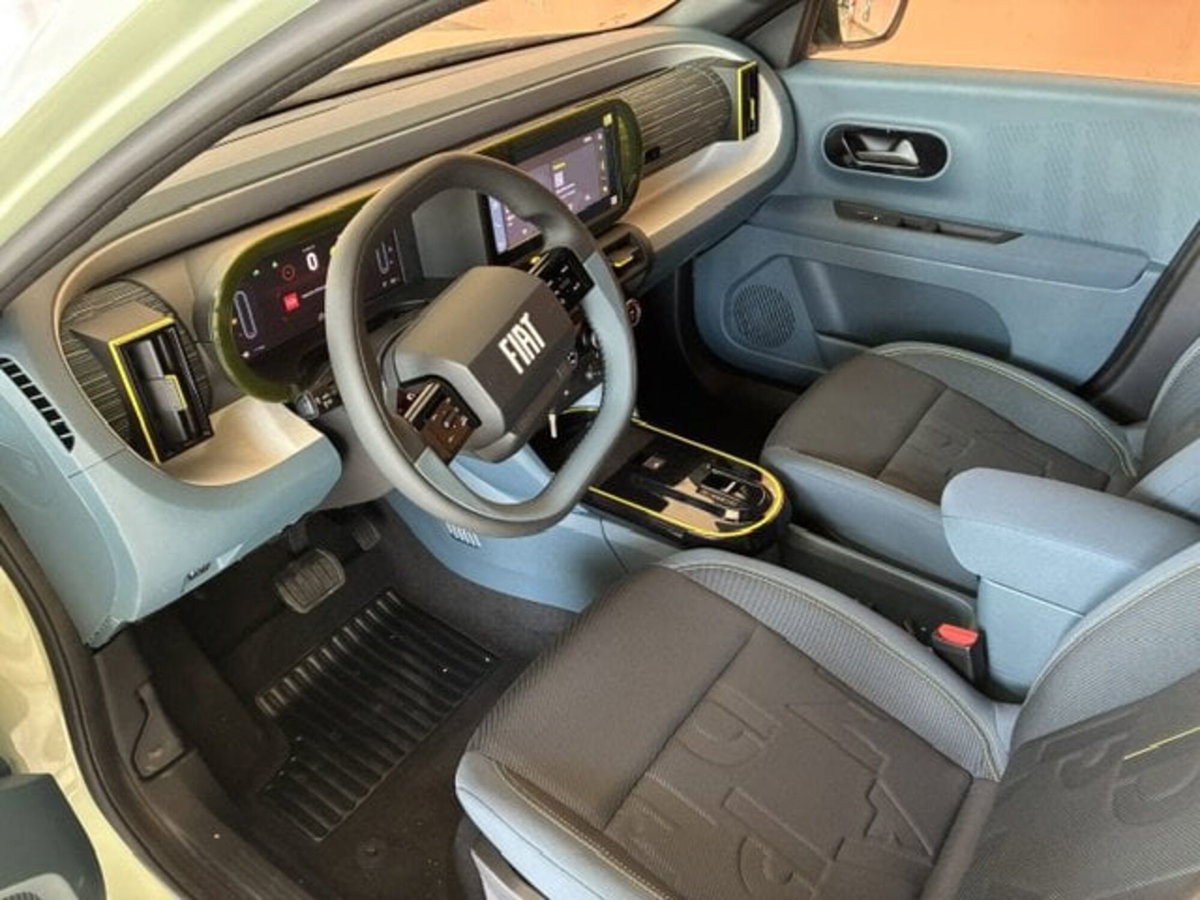 Fiat Grande Panda 1.2 hybrid Icon 110cv edct (11)