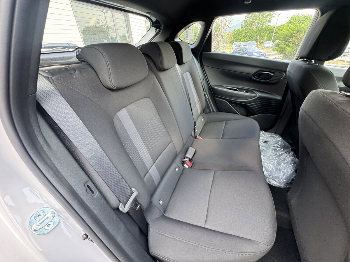 Hyundai i20 1.0 t-gdi Dark Line 90cv mt (11)