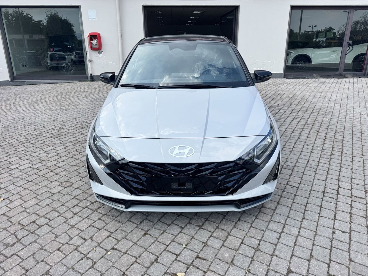 Hyundai i20 1.0 t-gdi Dark Line 90cv mt (2)