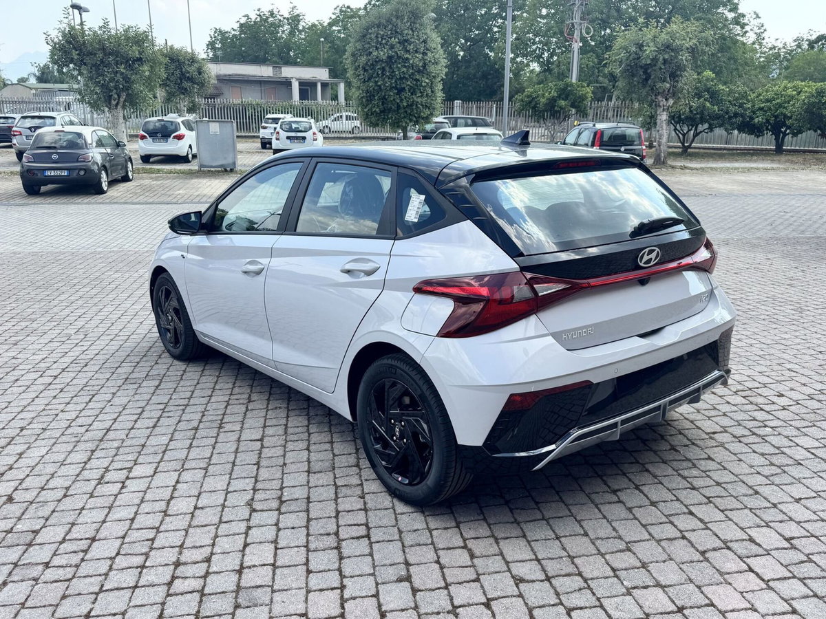 Hyundai i20 1.0 t-gdi Dark Line 90cv mt (4)