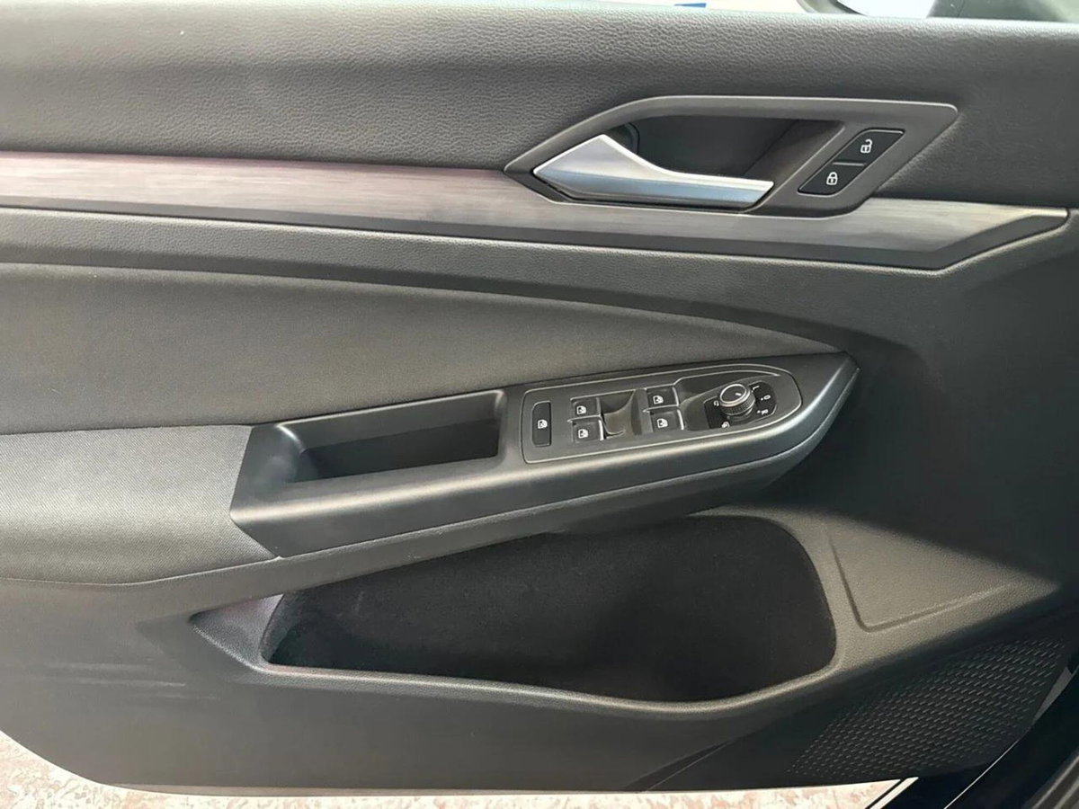 Volkswagen Golf 1.5 TSI EVO ACT Style (11)