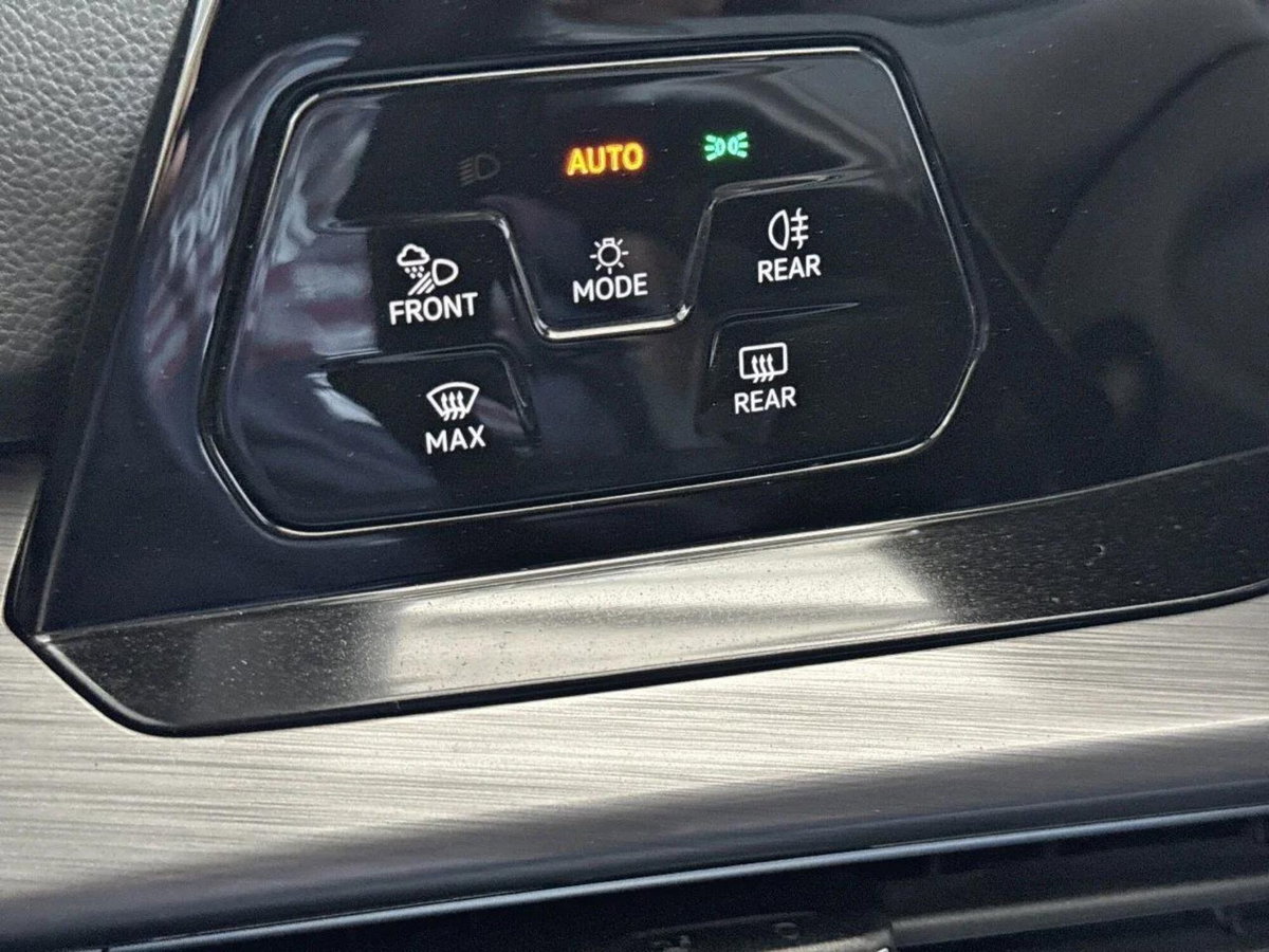 Volkswagen Golf 1.5 TSI EVO ACT Style (9)