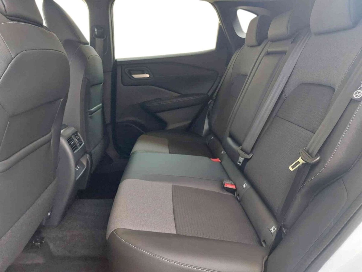 Nissan Qashqai 1.3 mhev N-Connecta 2wd 158cv (13)