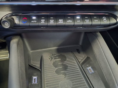 Alfa Romeo Junior 1.2 ibrida Sport Speciale 145cv edct6 (18)