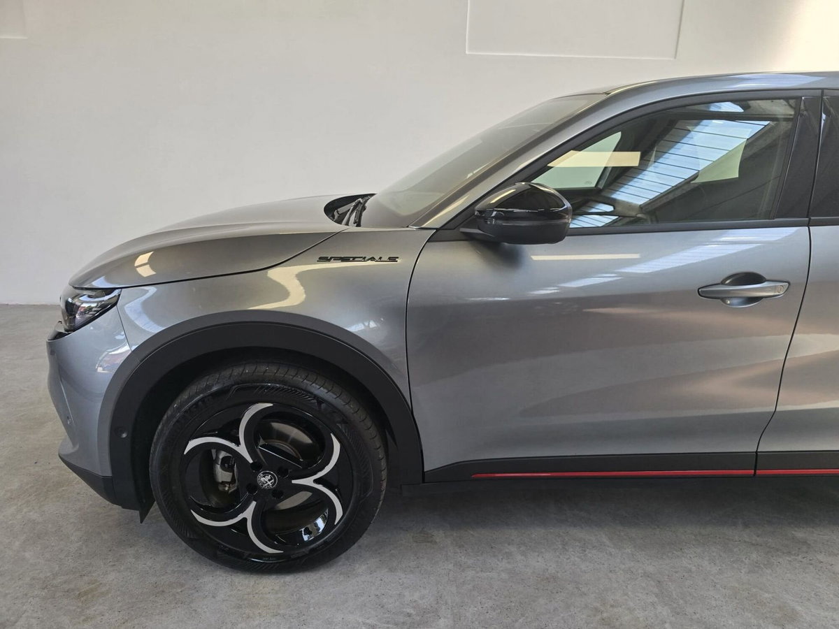 Alfa Romeo Junior 1.2 ibrida Sport Speciale 145cv edct6 (3)