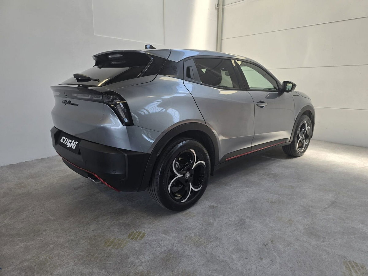 Alfa Romeo Junior 1.2 ibrida Sport Speciale 145cv edct6 (8)