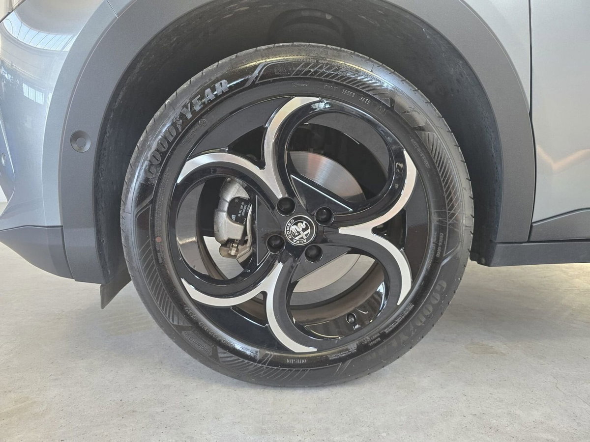 Alfa Romeo Junior 1.2 ibrida Sport Speciale 145cv edct6 (9)