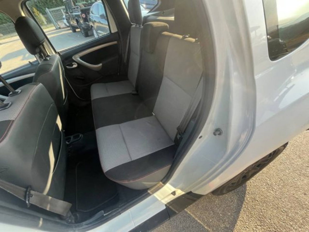 Dacia Duster 1.6 110CV 4x2 GPL Lauréate (6)