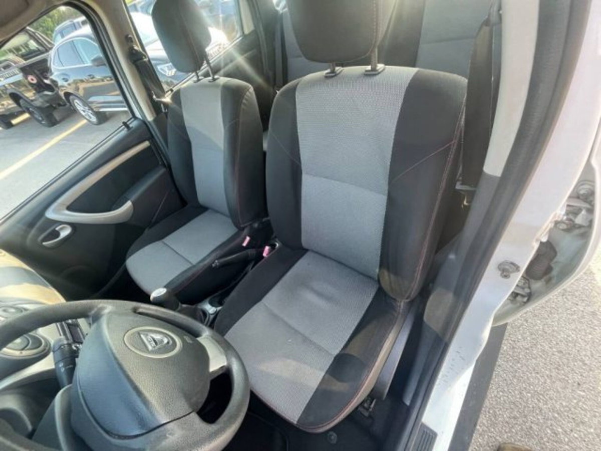 Dacia Duster 1.6 110CV 4x2 GPL Lauréate (7)