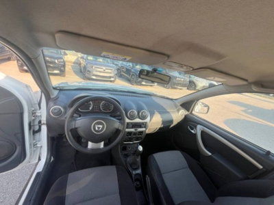 Dacia Duster 1.6 110CV 4x2 GPL Lauréate (8)