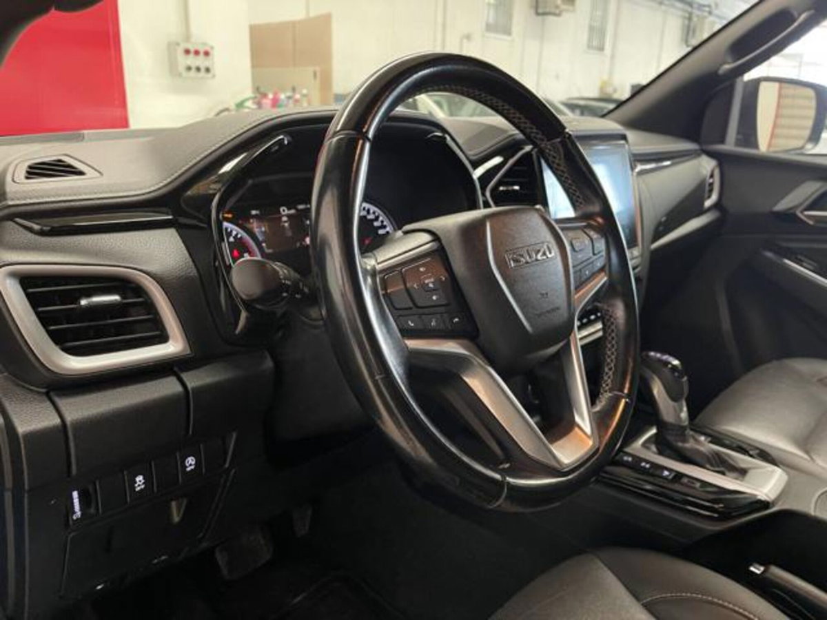 Isuzu D-Max Pick-up 1.9 td crew N60FF 4x4 (11)