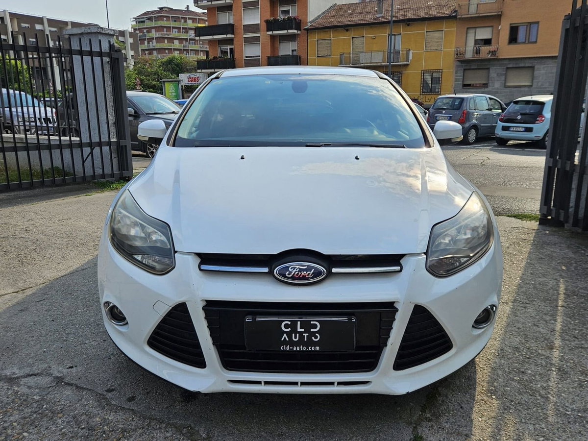 Ford Focus 1.6 TDCi 115 CV Titanium (2)