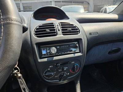 Peugeot 206 HDi 5p. Ciel (11)