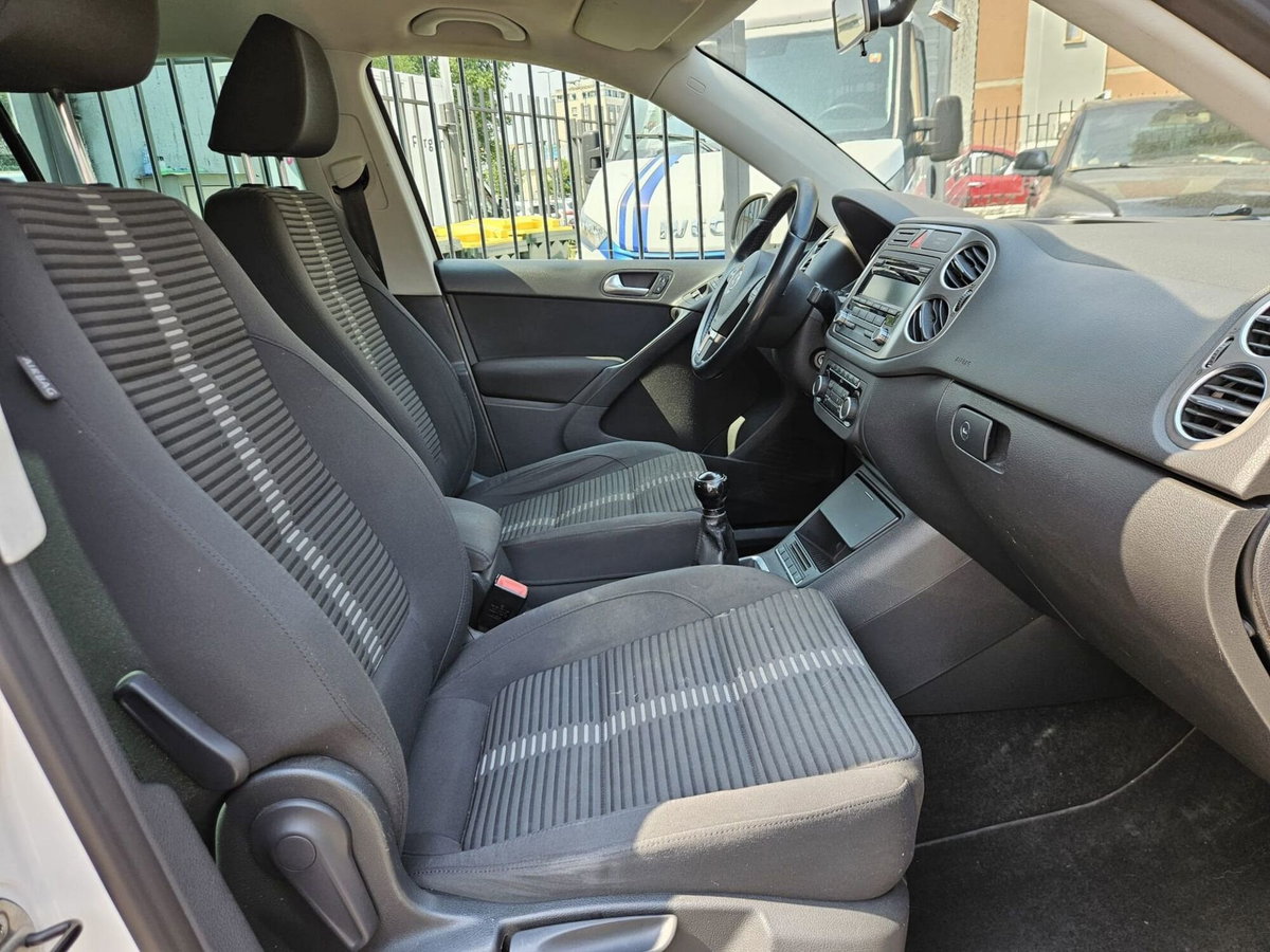 Volkswagen Tiguan 2.0 TDI DPF 4MOTION DSG R-Line (12)
