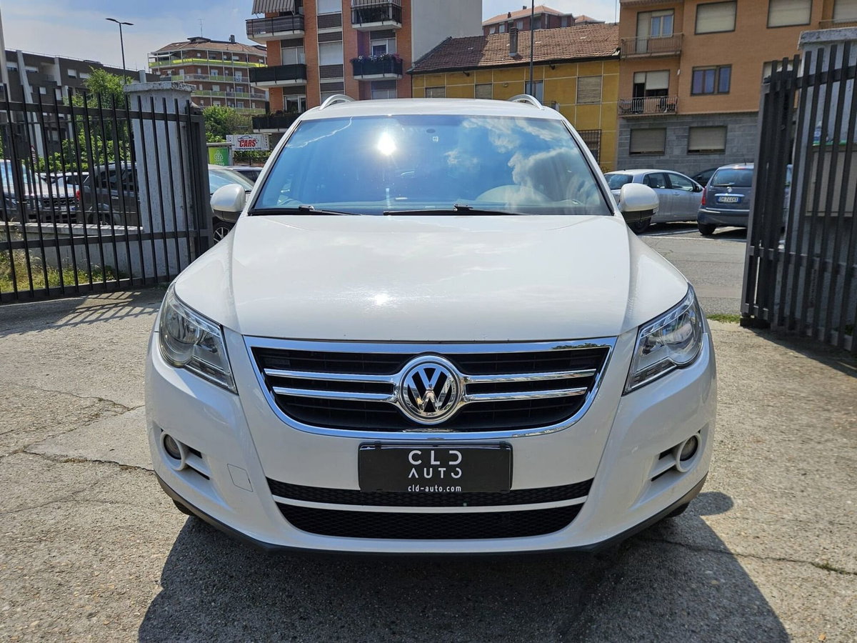 Volkswagen Tiguan 2.0 TDI DPF 4MOTION DSG R-Line (2)