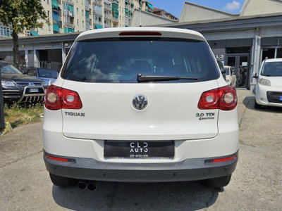 Volkswagen Tiguan 2.0 TDI DPF 4MOTION DSG R-Line (5)