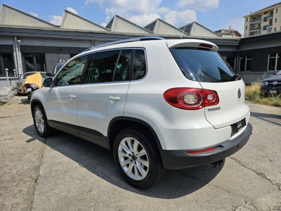 Volkswagen Tiguan 2.0 TDI DPF 4MOTION DSG R-Line (6)