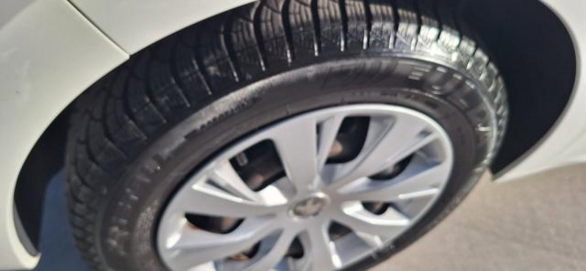 Peugeot 208 100 S&S 5p. Mix (13)