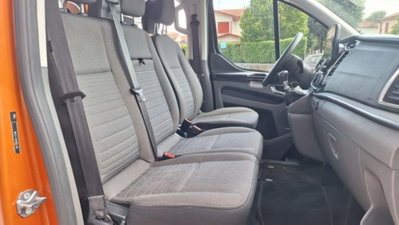 Ford Tourneo Custom 320 2.0 EcoBlue 130CV MHEV PC Titanium (11)
